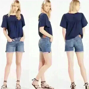 Levi's Women's Mid-Length Jean Shorts Size
24 Excellent Condition!